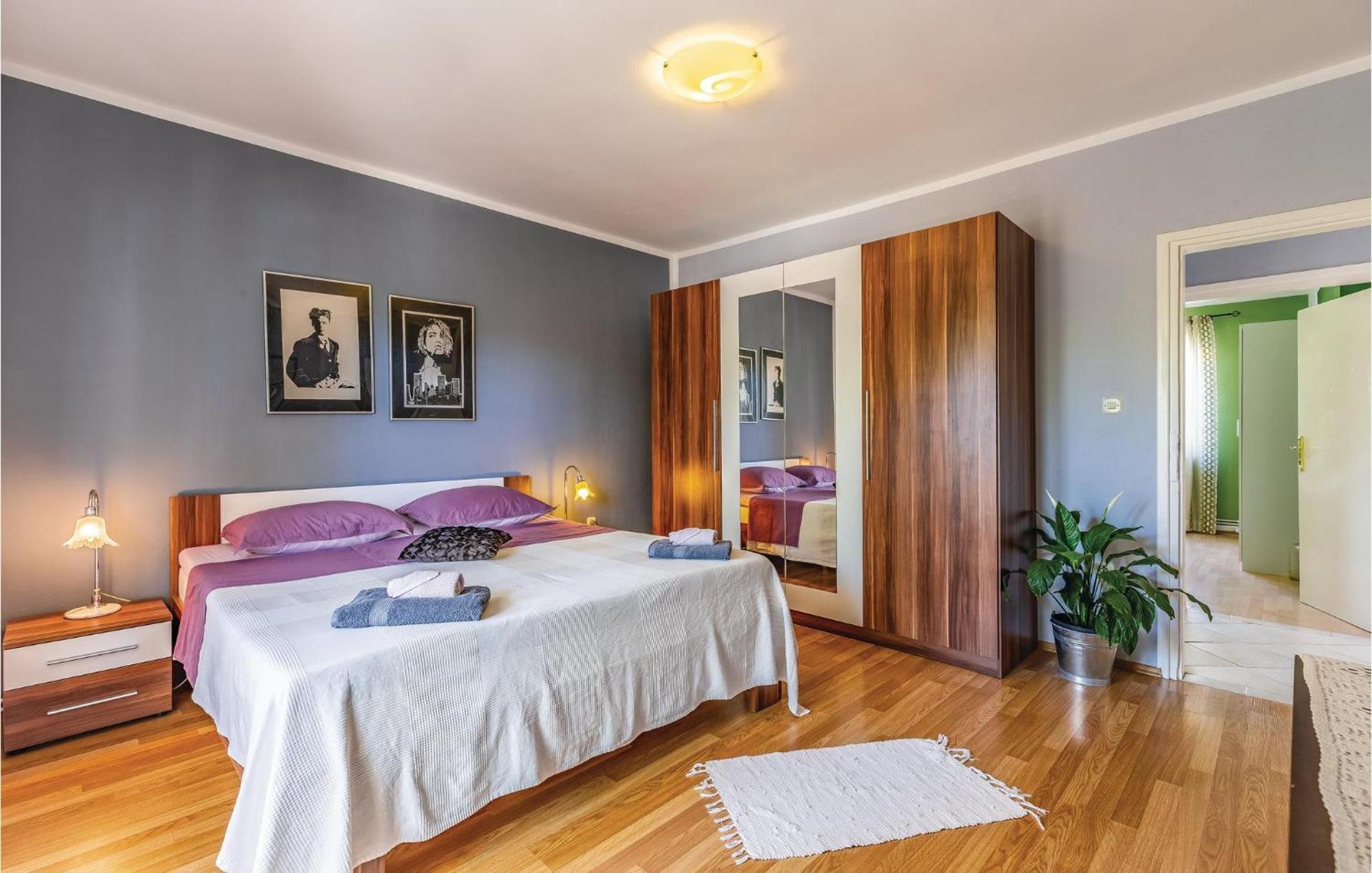 Gorgeous Apartment In Pula With Kitchen Exterior foto